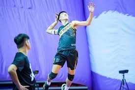 湖人队卢卡·东契奇备受争议，被称为“球场支配者”